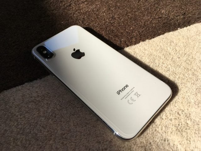 iPhone X 03