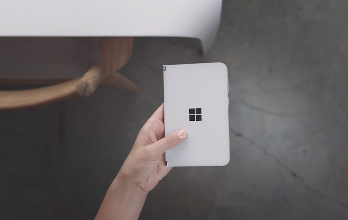 Microsoft obniża cenę Surface Duo