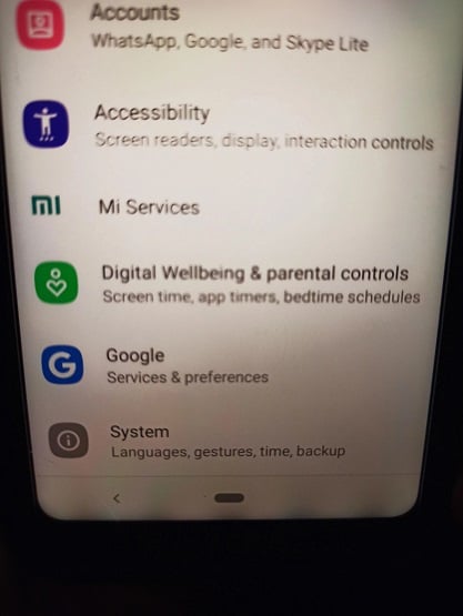 Android 10 w Mi A2 Lite uszkadza ekran