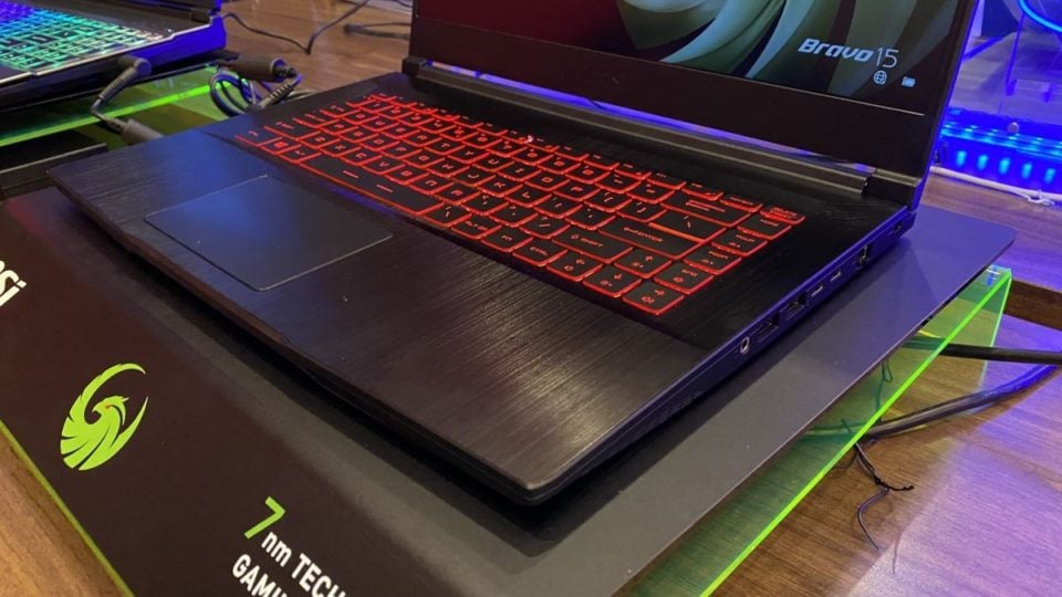 MSI laptopy AMD