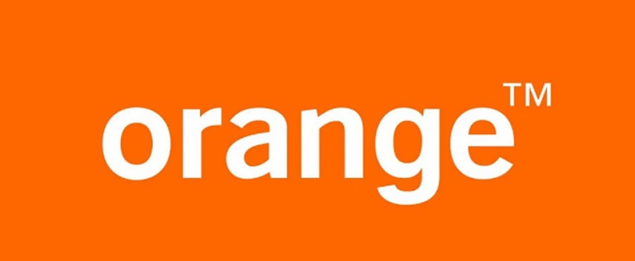 orange szkoli wykorzystując wirtualną rzeczywistość