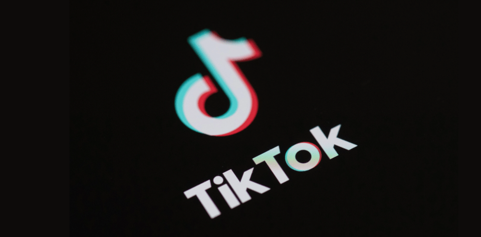 TikTok usunął 104 milionów filmów