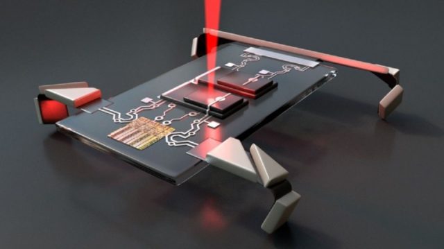 Robot napędzany laserem