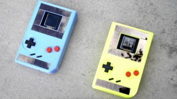 Game Boy zasilany słońcem i graczem