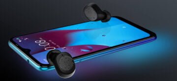 HTC wireless earbuds
