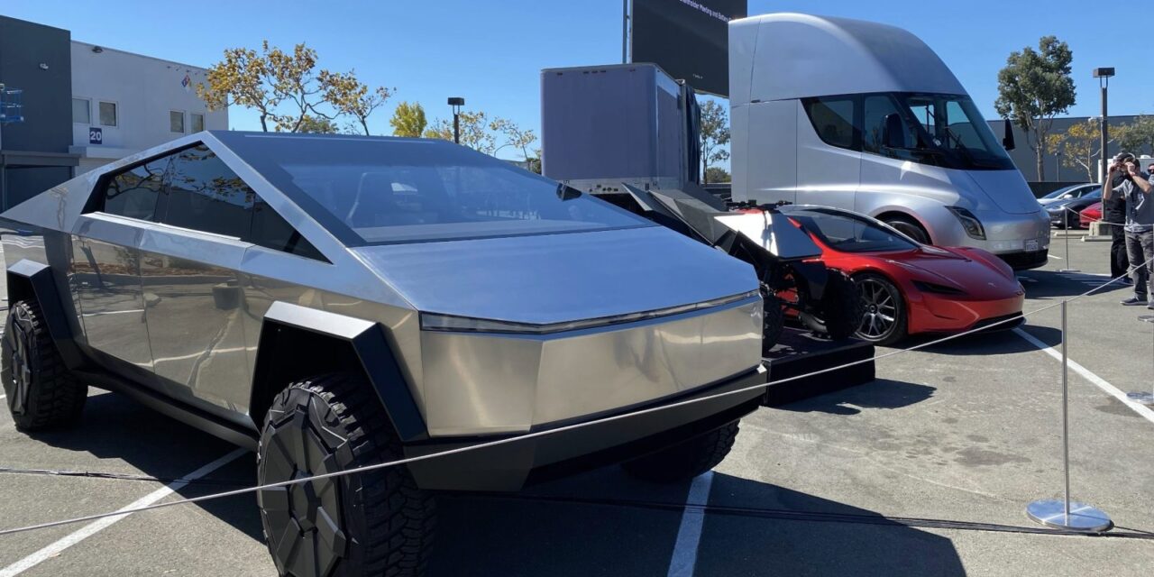 Tesla Semi Cybertruck Roadster