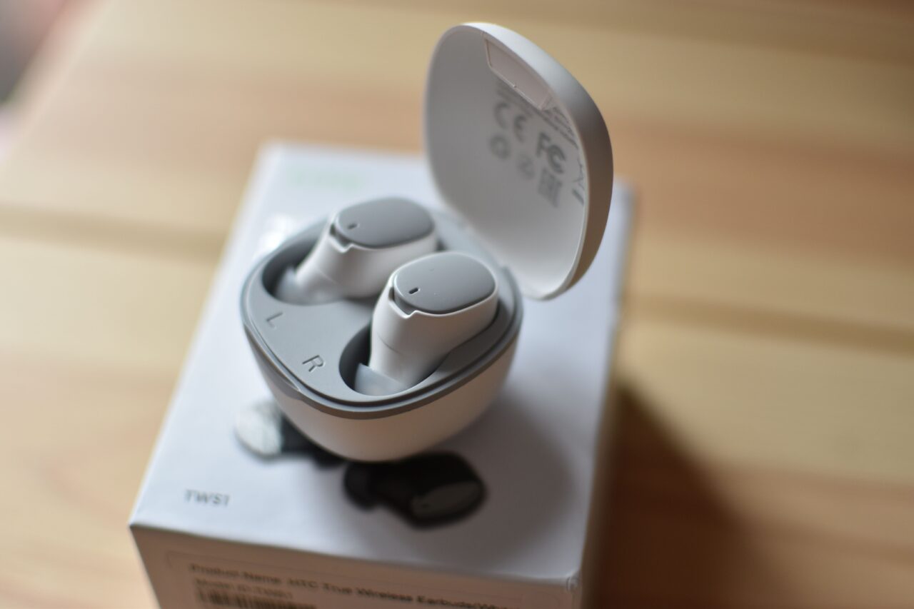 HTC True Wireless Earbuds recenzja