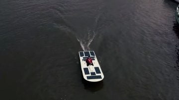 łódź napędzana energią słoneczną
