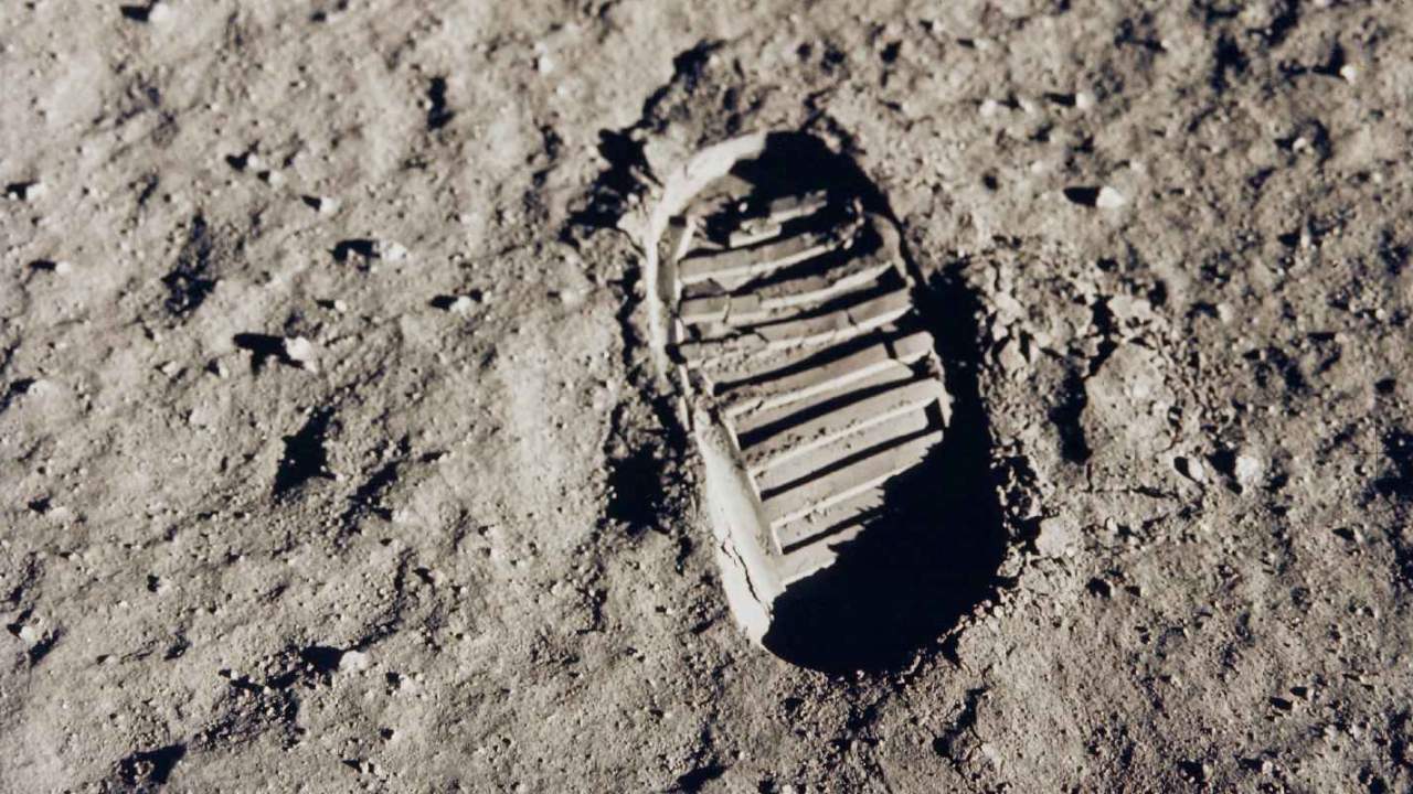 Odcisk buta na księżycowej powierzchni. To umożliwić może misja Lunaris