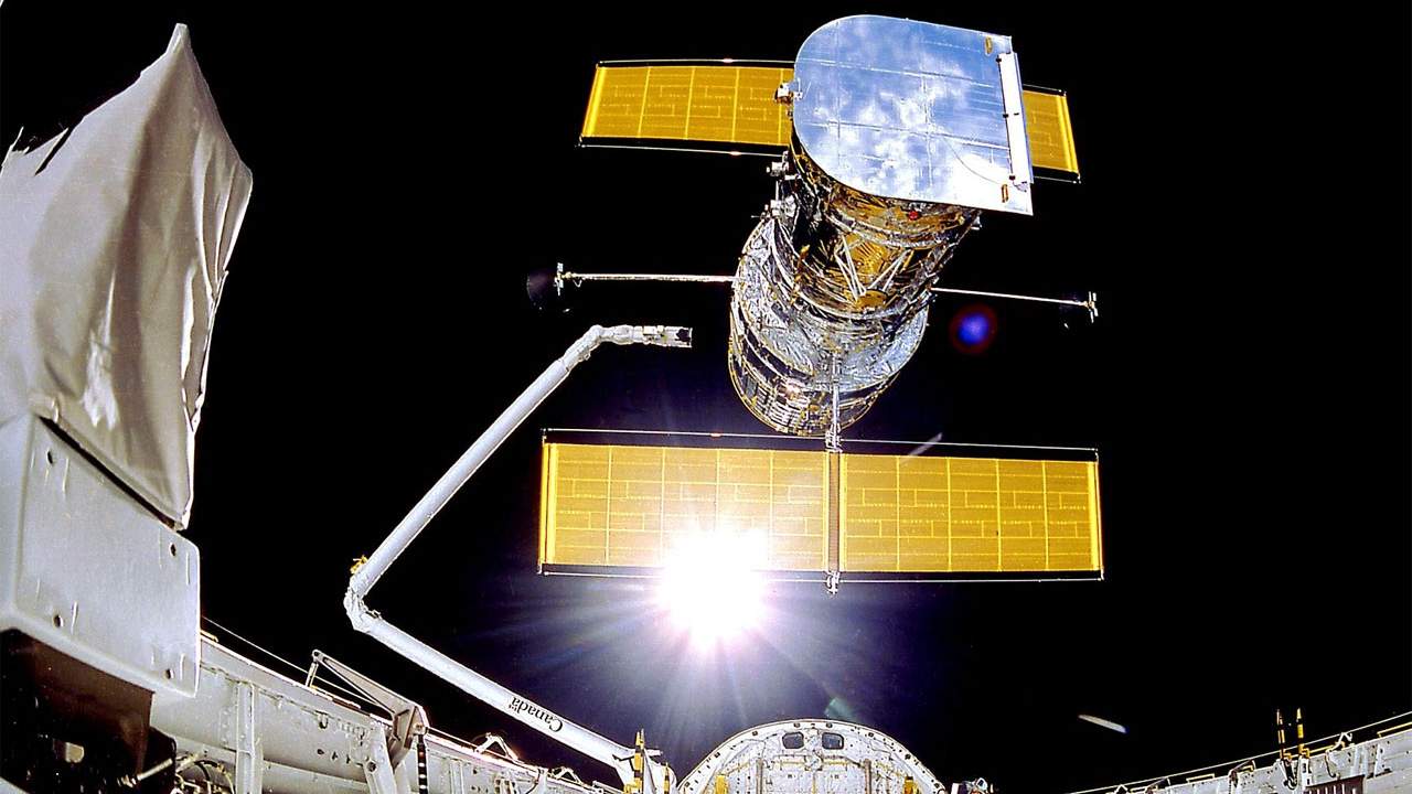 NASA naprawia Teleskop Hubble'a
