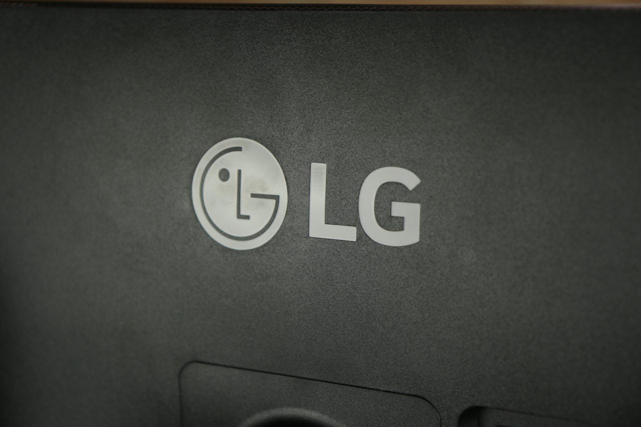 LG UltraFine Display Ergo 32UN880 recenzja test