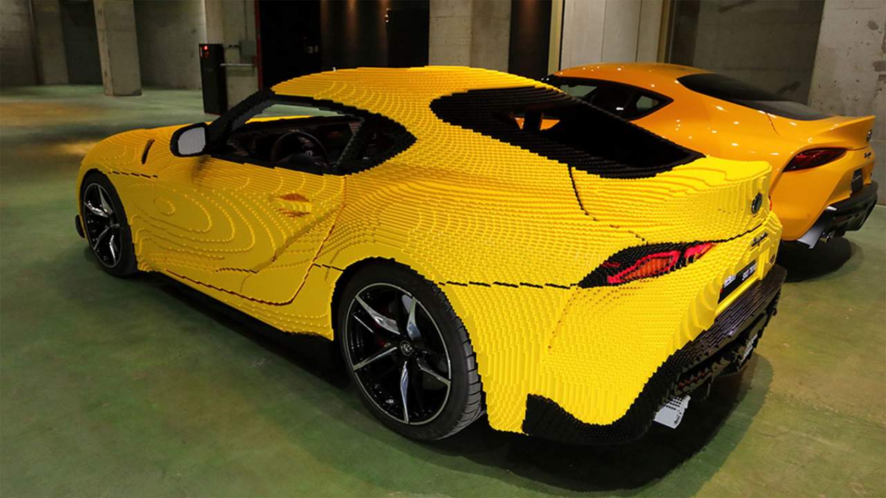 Toyota Supra z Lego