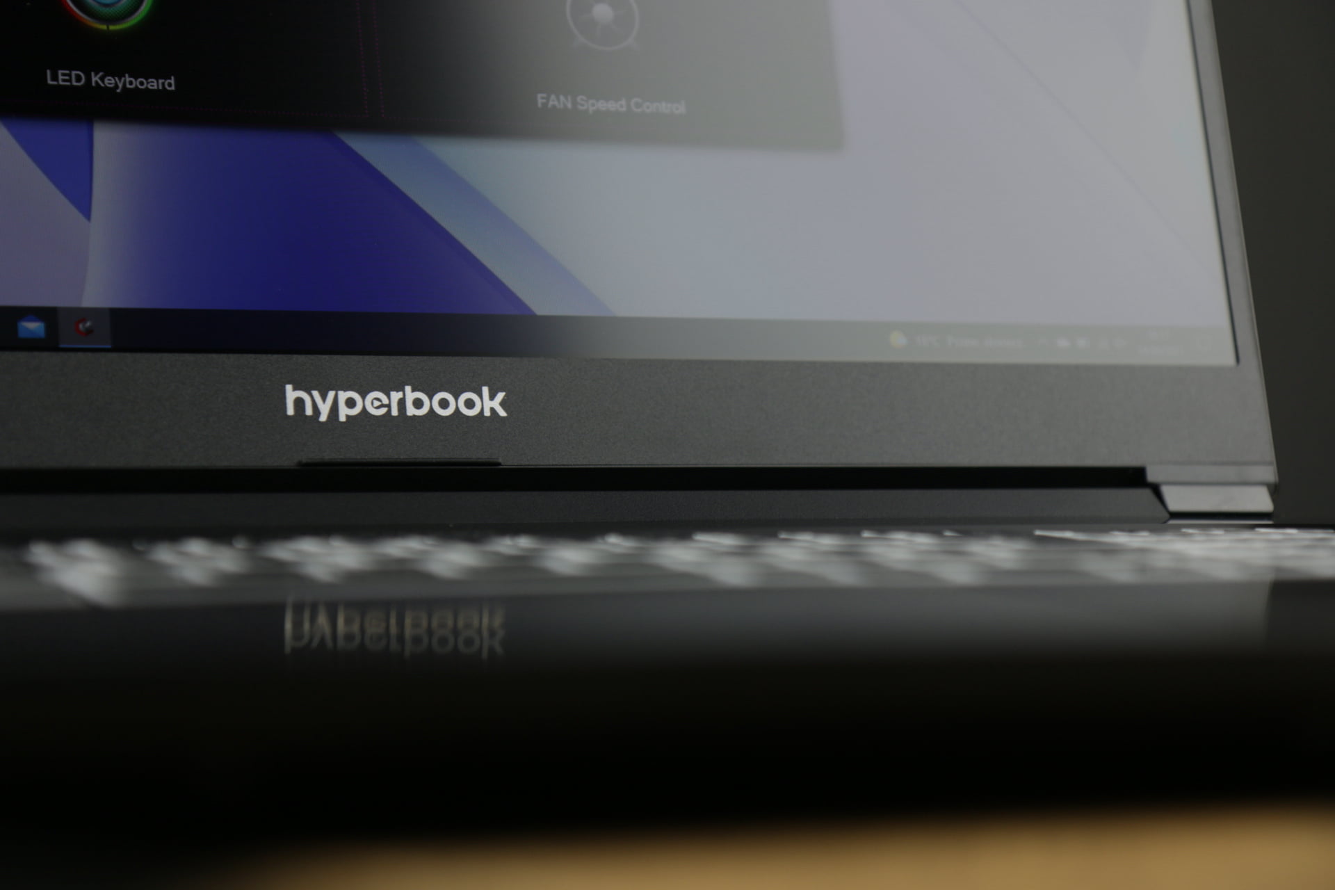 Hyperbook NH7 Zen recenzja test