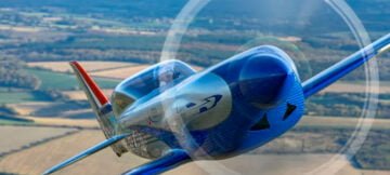 Rolls-Royce samolot elektryczny sukces