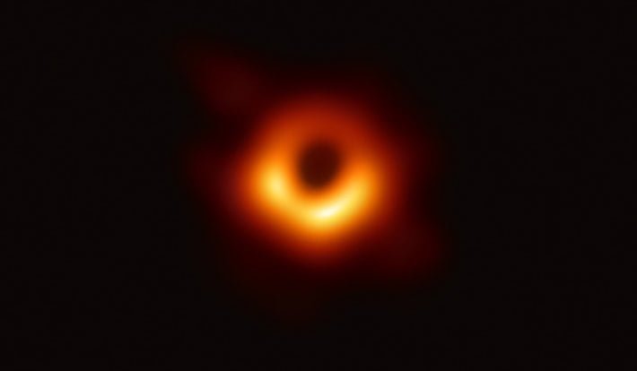 niewidzialna czarna dziura