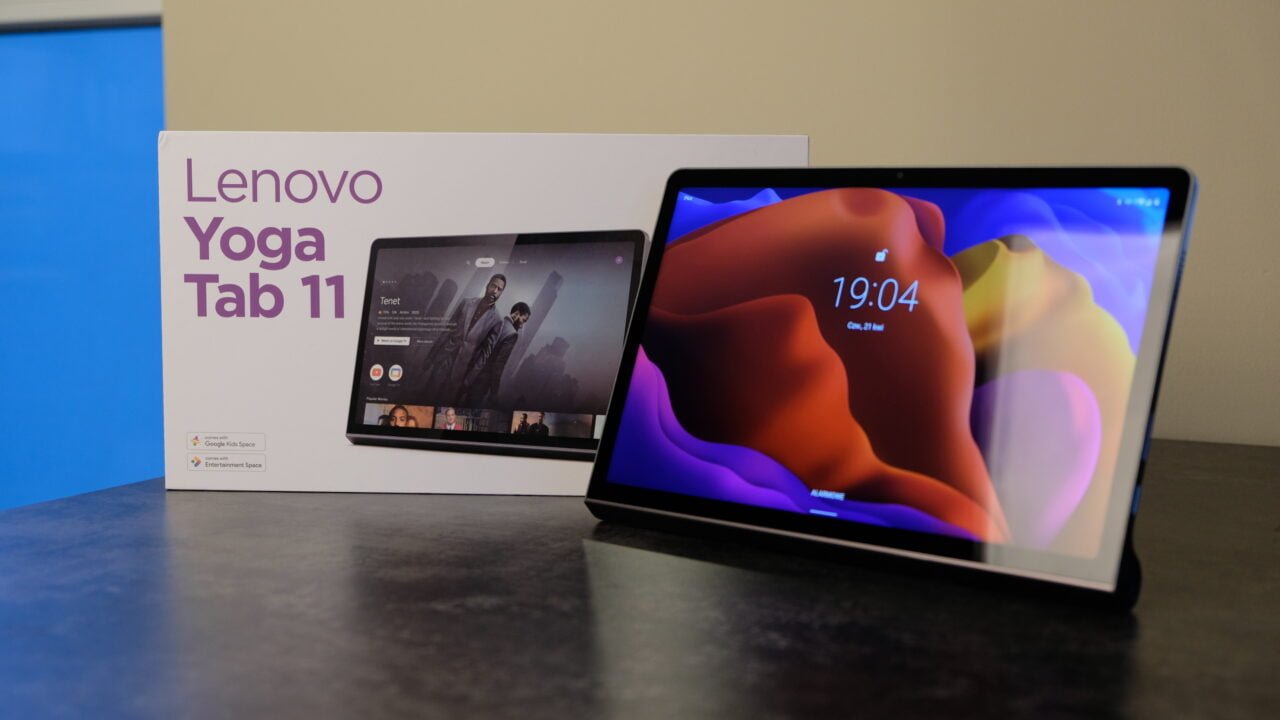 Recenzja Lenovo Yoga Tab 11 - zdjęcie główne z pudelkiem