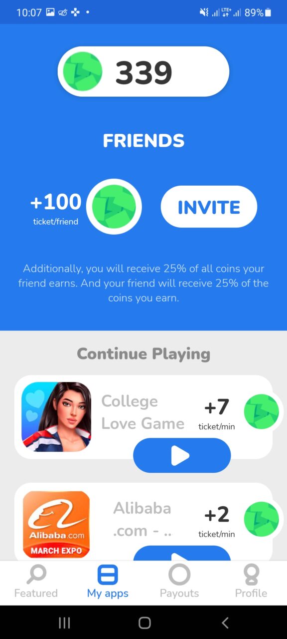 Zrzut ekranu aplikacji mobilnej pokazujący 339 zebranych monet, opcję zapraszania znajomych za nagrodę, dwa polecane gry "College Love Game" i platformę "Alibaba.com" z zarobkami w wirtualnych monetach, oraz pasek nawigacji aplikacji na dole.