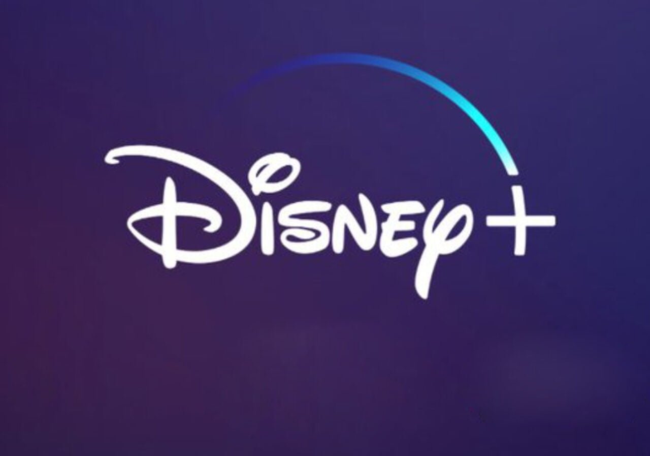 Klasyczne logo Disney+ na niebiesko-fioletowym tle.