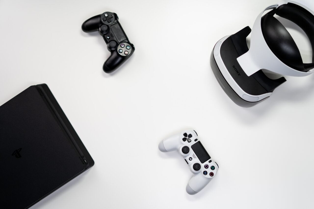 PlayStation kontrolery i VR
