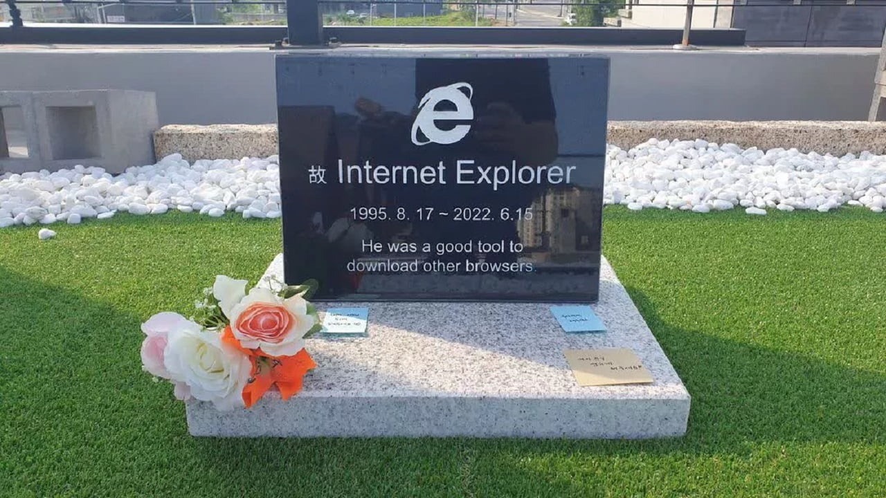 Nagrobek Internet Explorer