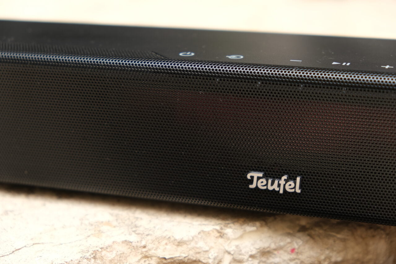 Teufel Cinebar 11 Review - The photo shows the front of the soundbar