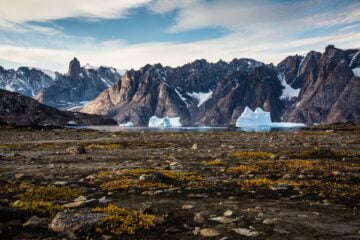 Jeff Bezos i Bill Gates wspierają poszukiwania kruszców na Grenlandii.