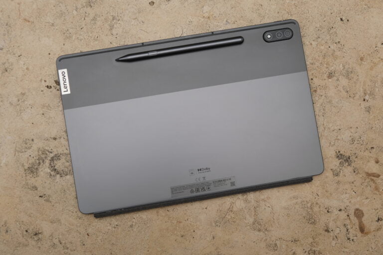 Recenzja Lenovo Tab P12 Pro - zdjęcie plecków