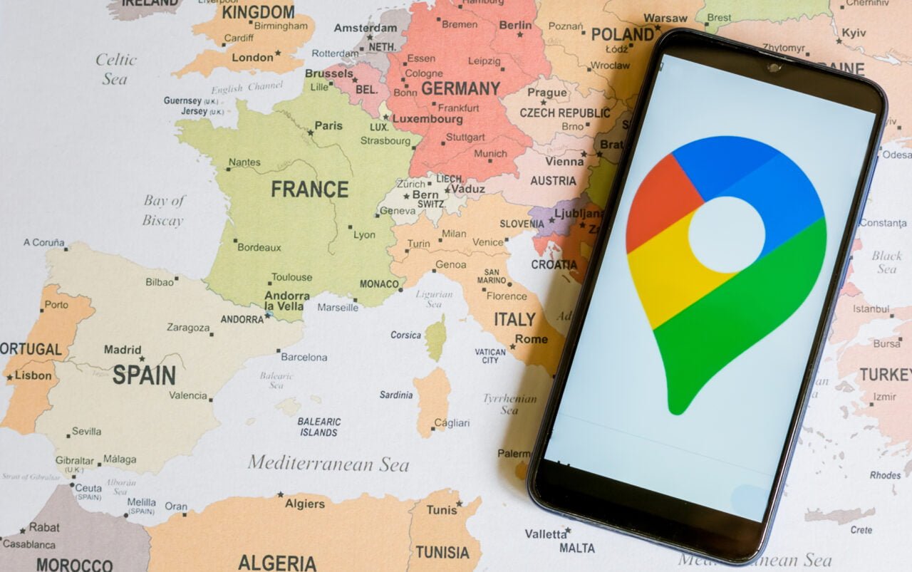 Google Maps "wyrzuca" użytkowników w losowe miejsca