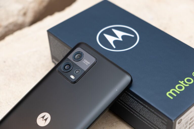 Motorola moto g72 na pudełku