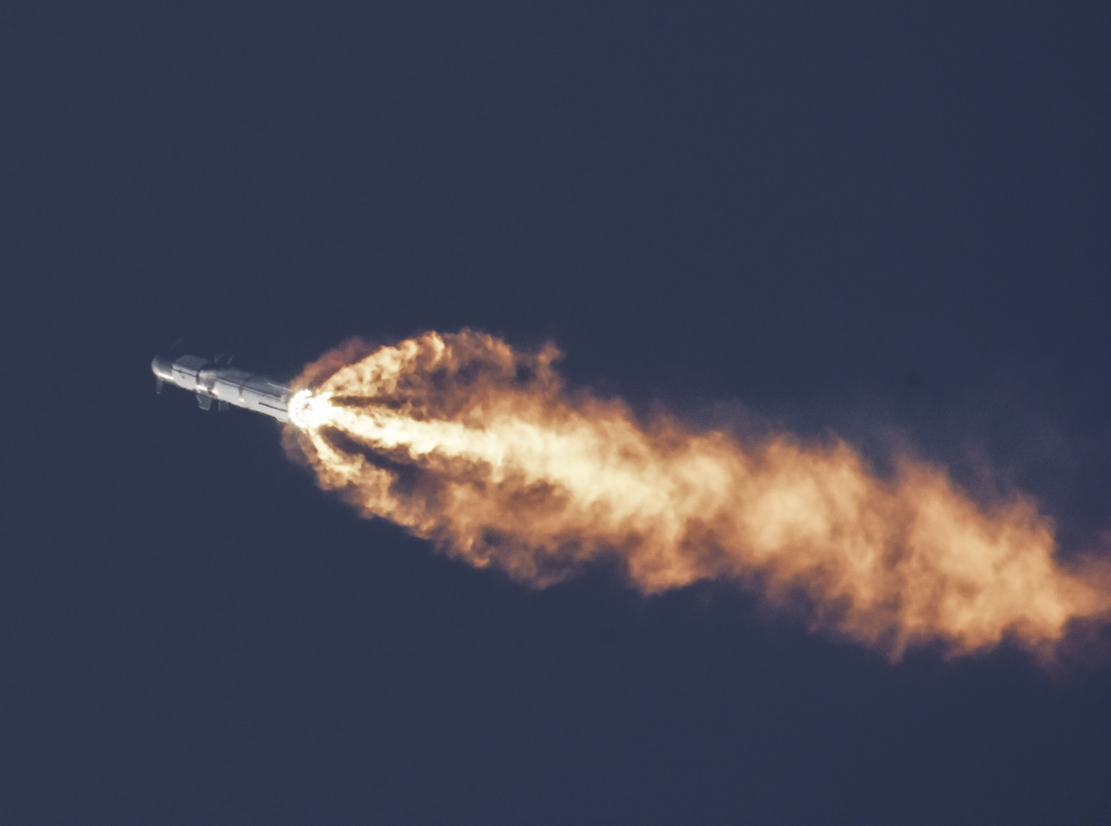 Elon Musk twierdzi, ze eksplozja Starship to sukces, a internet mówi o porażce. Kto ma rację?