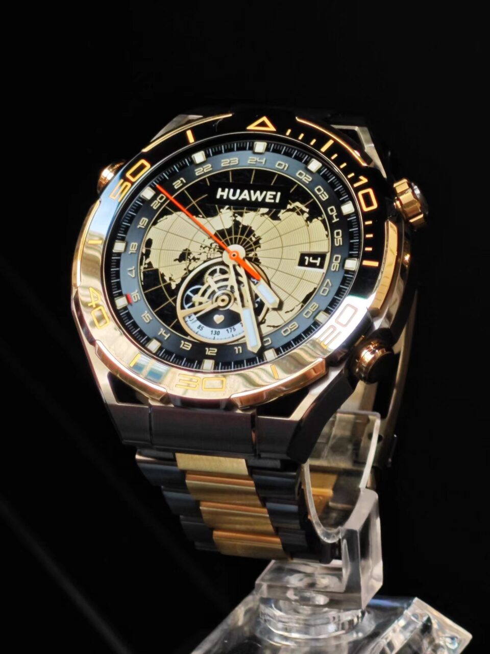 Huawei Watch Ultimate Gold Edition weibo