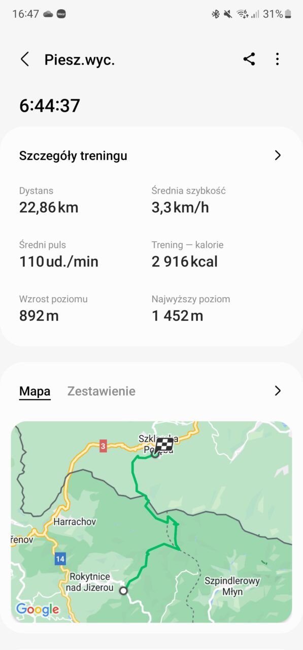 Aplikacja Samsung Health podczas wyprawy w góry