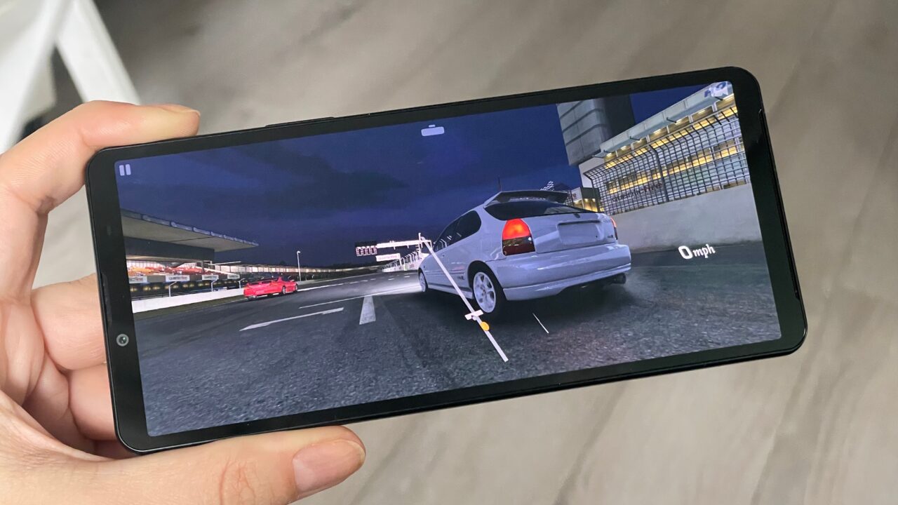 test sony xperia 10 V gra real racing 3