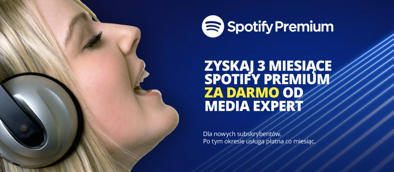 Reklama Spotify Premium z bocznym profilem szczęśliwej kobiety w słuchawkach na niebieskim tle z tekstem promocyjnym oferującym 3 miesiące za darmo dla nowych subskrybentów, napisane po polsku.