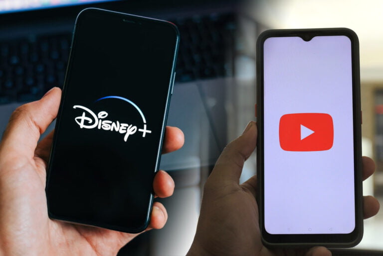 po lewej smartfon z logo Disney+ trzymany przez mężczyznę nad klawiaturą laptopa. Po prawej smartfon z logo YouTube trzymany przez kobietę