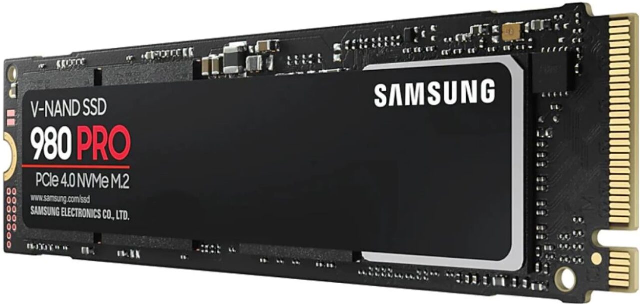 Dysk SSD Samsung 980 PRO na białym tle