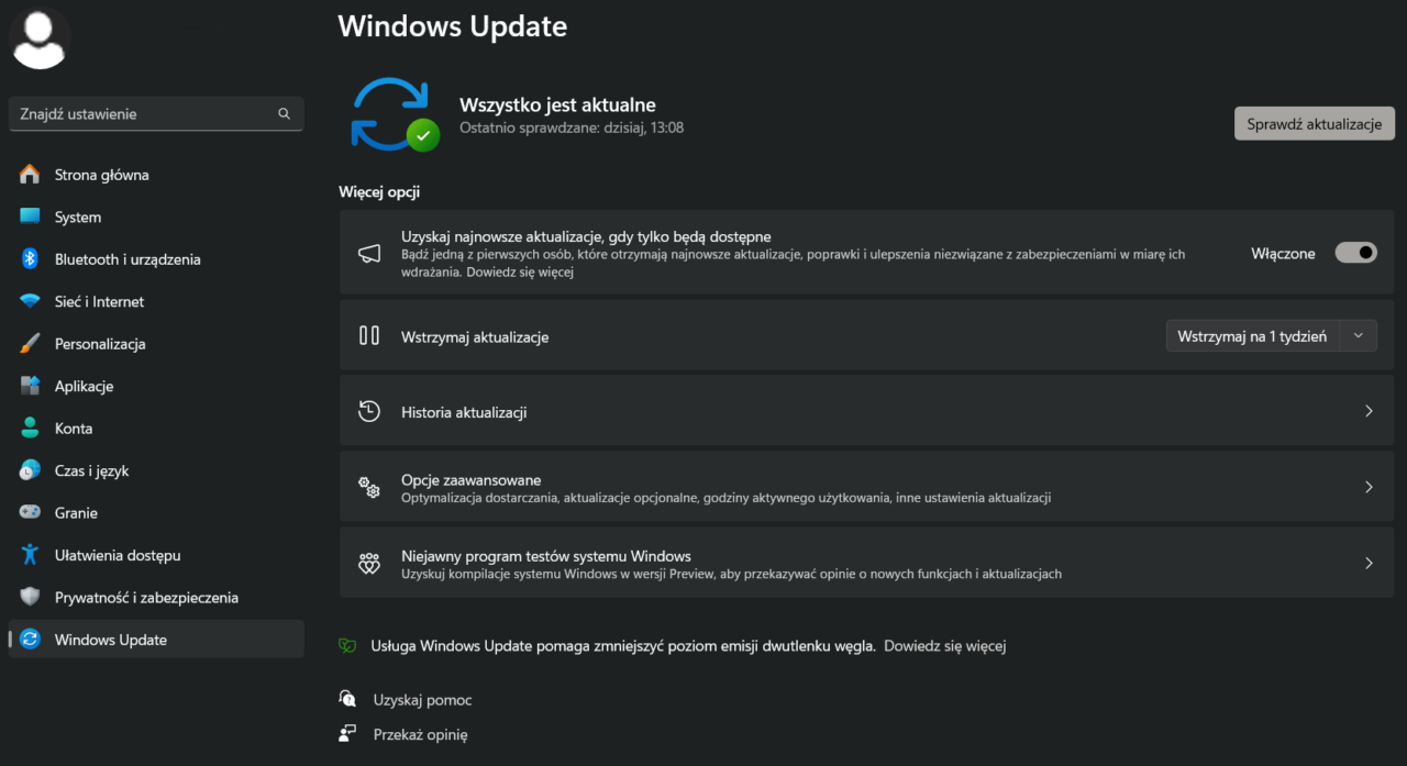 Grafika przedstawia widok ustawień systemu Windows, gdzie sprawdzić można dostępność aktualizacji