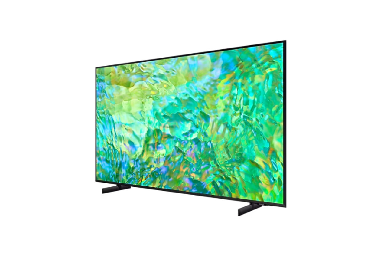 Telewizor z płaskim ekranem wyświetlający abstrakcyjny, barwny obraz przypominający odbicia światła na wodzie.