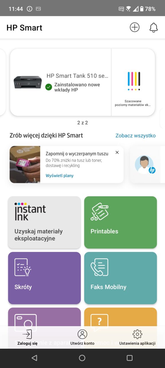 Zrzut ekranu aplikacji HP Smart pokazującej status drukarki, opcje zarządzania tuszem, skróty do różnych funkcji oraz przyciski nawigacyjne.
