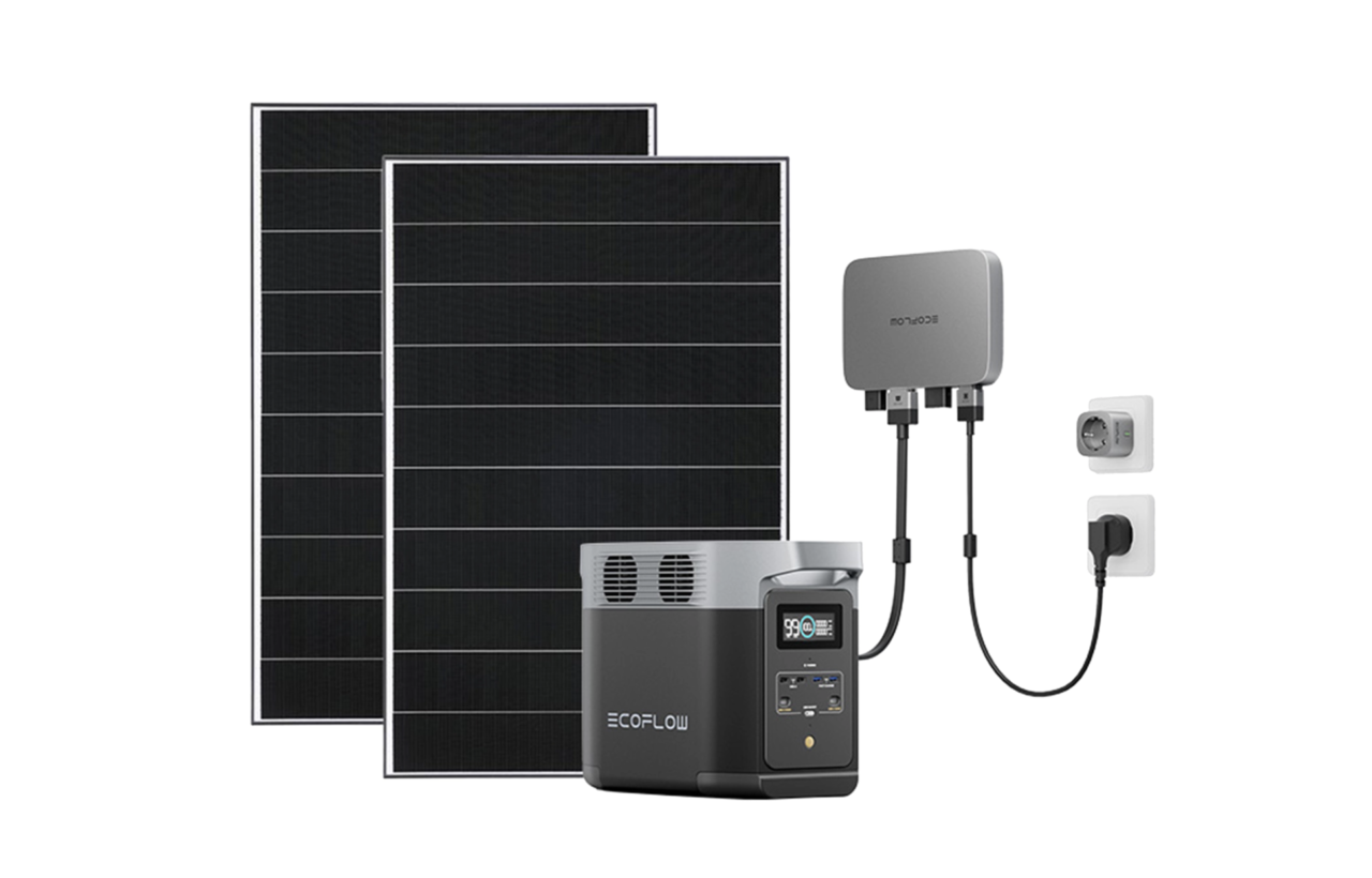 Fotowoltaika – zestaw do osobistego użytku zawierający dwa czarne panele słoneczne, przenośną baterię z wyświetlaczem i gniazdkami oraz szary inwerter z kablami.