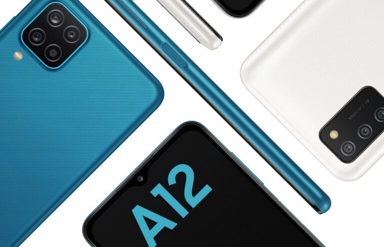 Zestaw różnych widoków smartfona w kolorze białym i turkusowym, z przednią stroną wyświetlającą napis A12, tylną z modułem czterech aparatów i bocznymi widokami ukazującymi przyciski.