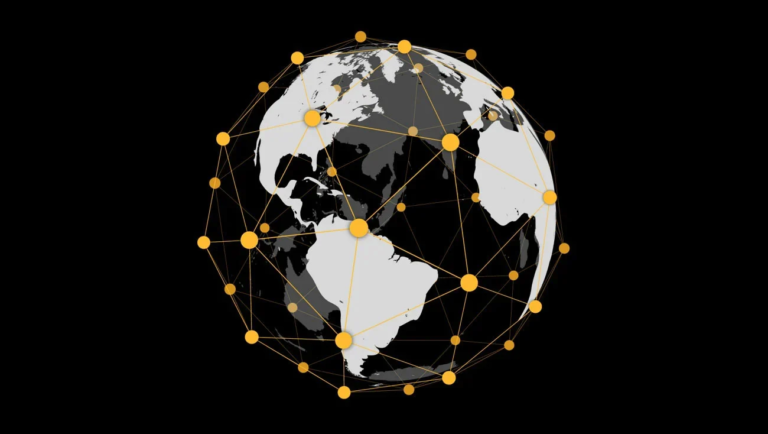 Grafika przedstawiająca stylizowaną Ziemię w kolorach czarno-białych z nałożoną siatką połączeń w postaci żółtych punktów i linii na czarnym tle.
