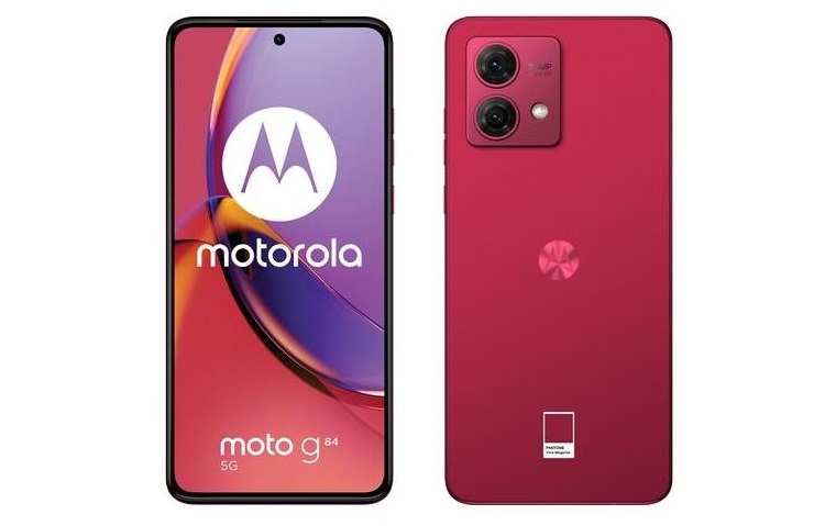 smartfon motorola moto g84 5g w kolorze czerwonym, z lewej strony widoczny front telefonu z ekranem wyświetlającym logo motoroli, z prawej tył telefonu