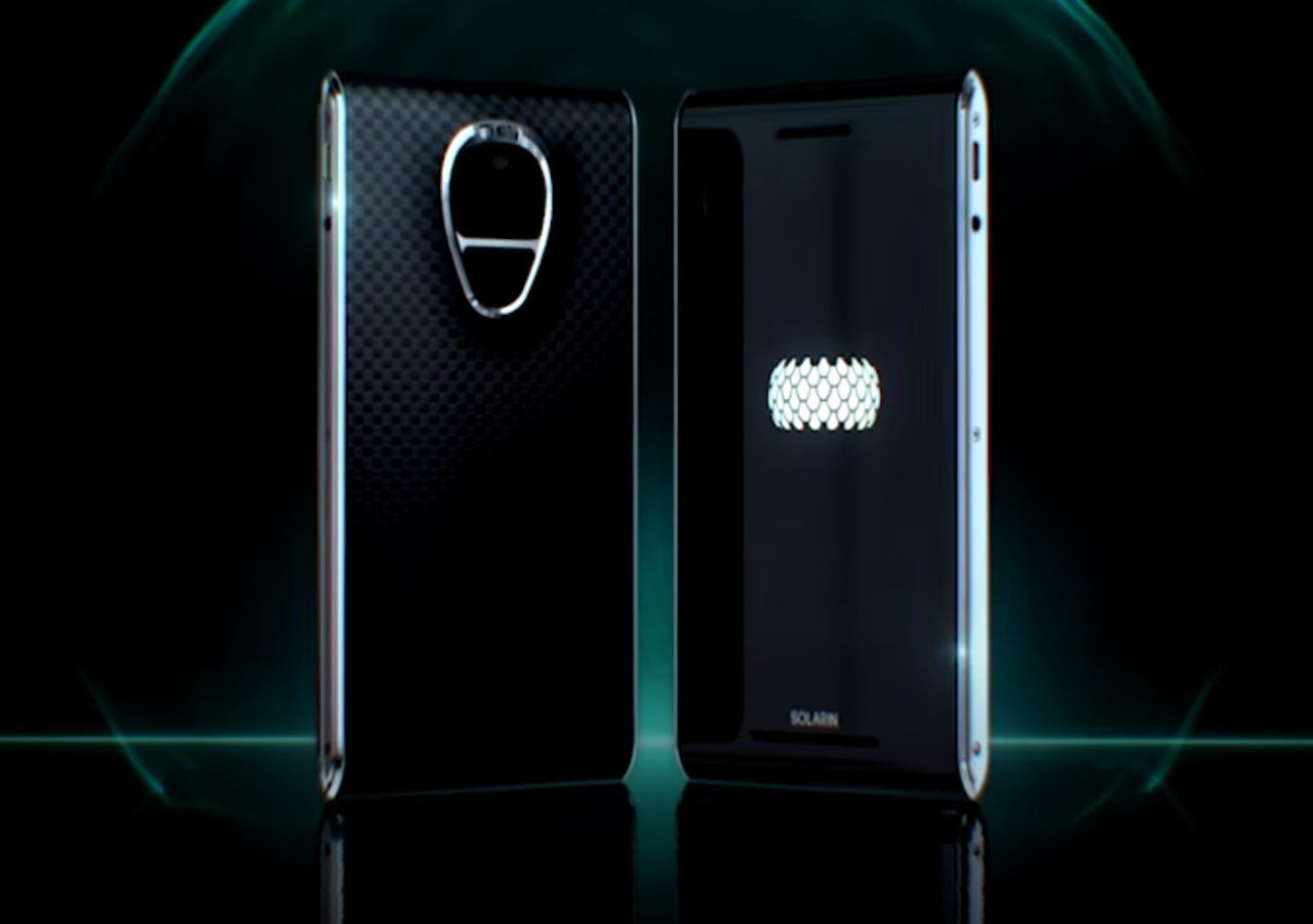 Luksusowy smartphone Solarin z widocznym z tyłu aparatem i przodu z logo marki otoczony subtelnym, zielonym światłem.