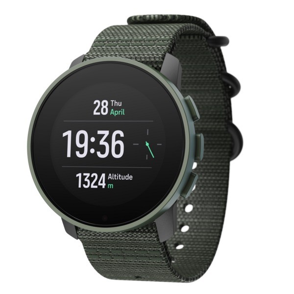 Czarny smartwatch na zielonym pasku wyświetlający czas (19:36), datę (28 kwietnia, czwartek) oraz wysokość (1324 metry).