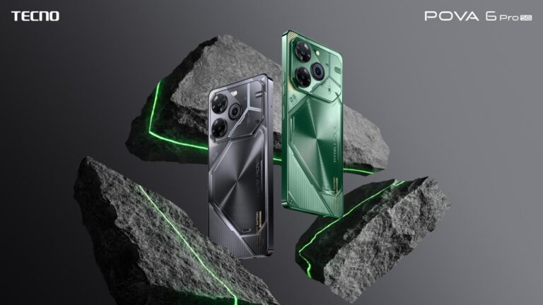 Dwa smartfony marki Tecno, model POVA 6 Pro 5G, w czarnym i zielonym kolorze, oparte o pływające kamienie z zielonym podświetleniem.