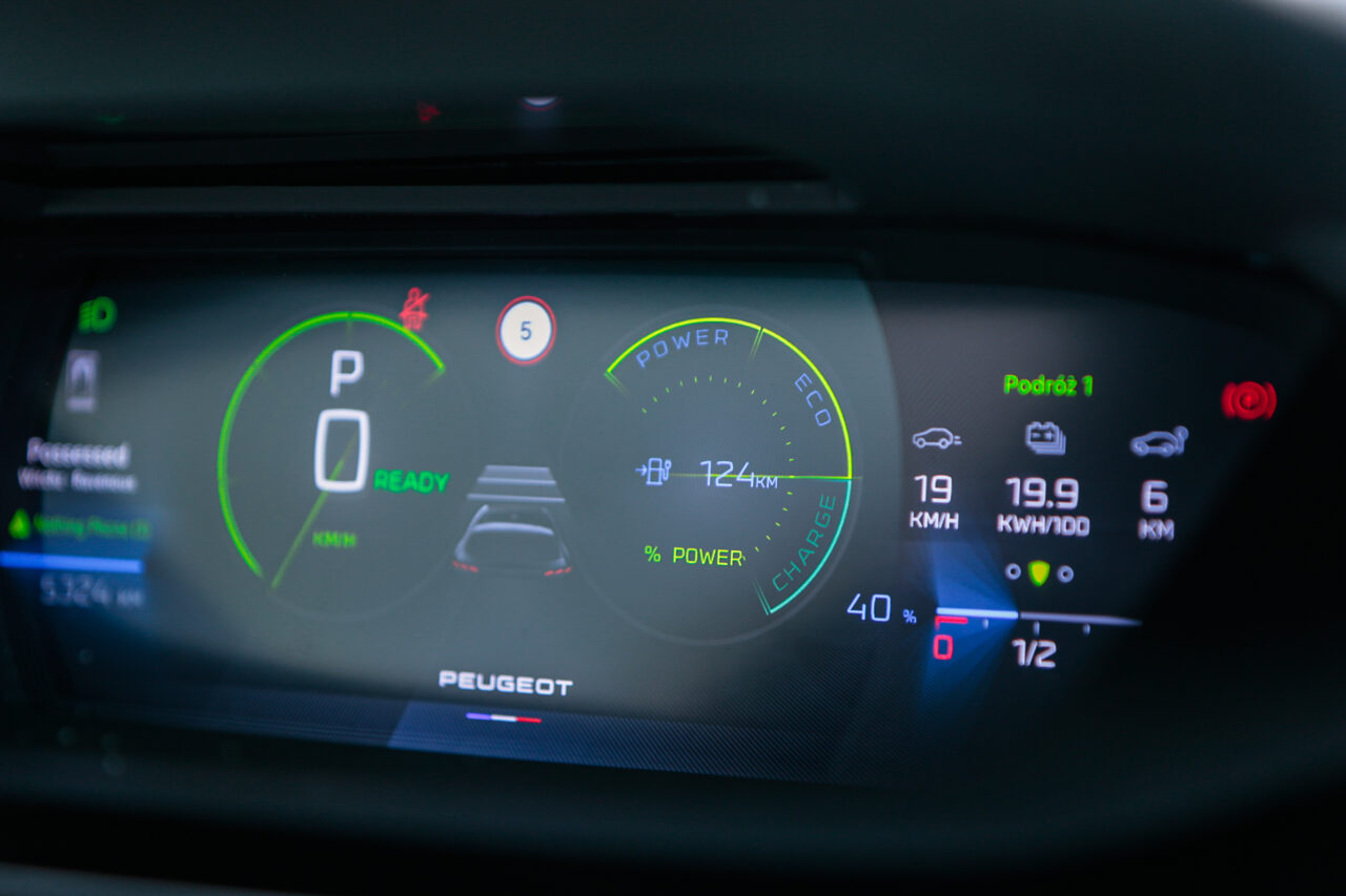 Test Peugeot e-308 recenzja opinia