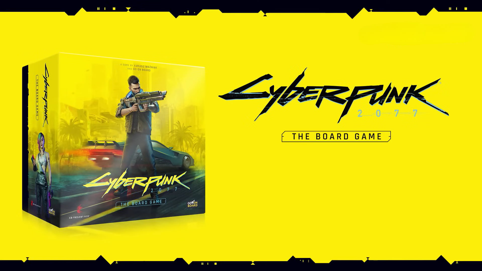 Gra planszowa Cyberpunk 2077 zaprezentowana na żółtym tle z dużym logotypem gry po prawej stronie. Na przedniej stronie pudełka przedstawiono mężczyznę trzymającego futurystyczną broń i kobiety z różowymi włosami w cyberpunkowej scenerii miasta.