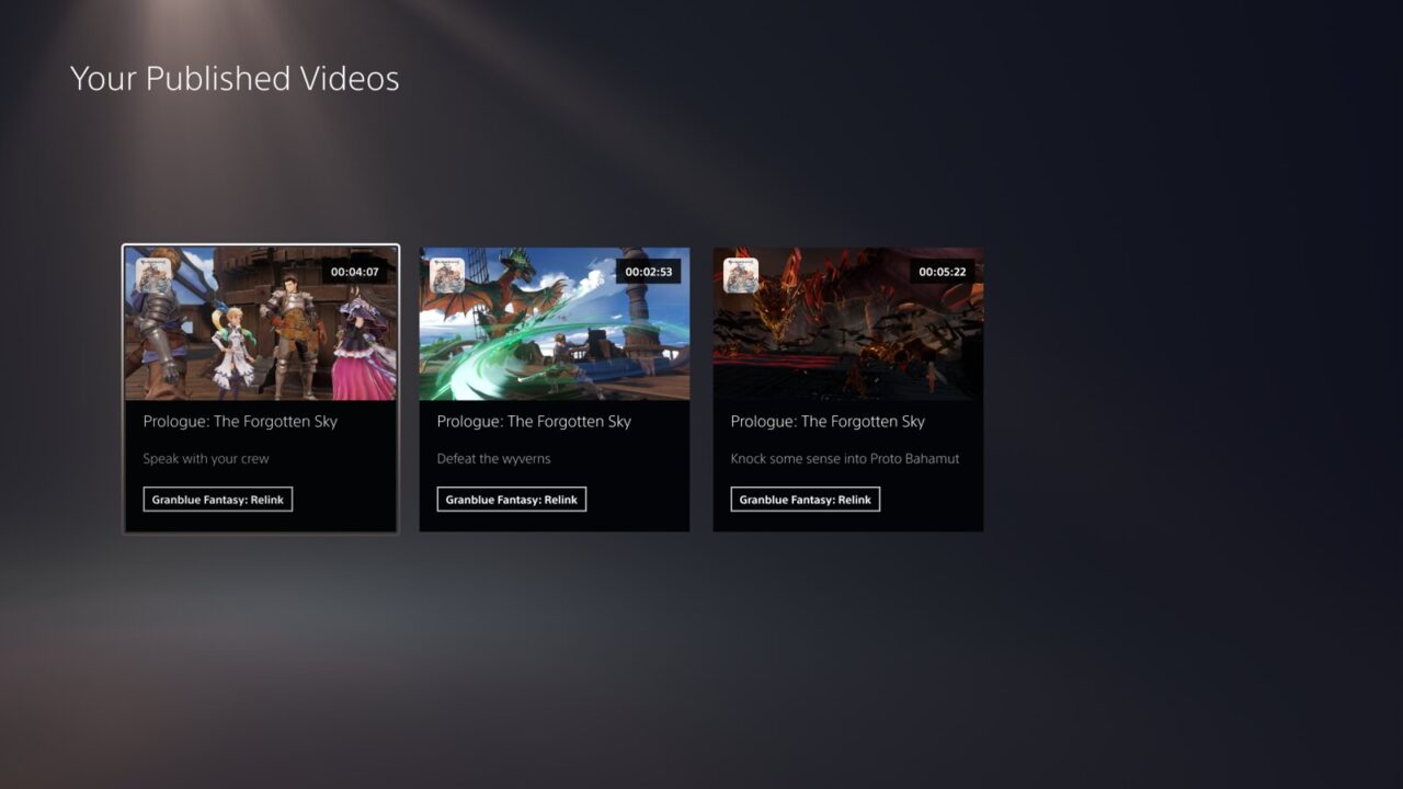 Interfejs użytkownika z trzema miniaturami opublikowanych filmów wideo z gry "Granblue Fantasy: Relink", na PlayStation 5 przedstawiający postacie, walkę z potworami i tytuły poszczególnych wideo.