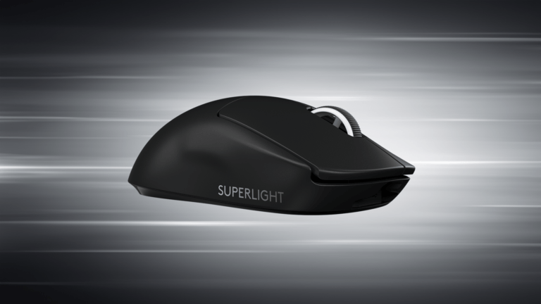 Czarna bezprzewodowa mysz komputerowa z napisem "SUPERLIGHT" na boku, na tle o wyglądzie szybko poruszającej się cyfrowej przestrzeni.